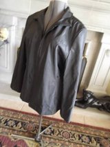 Black Nylon lined womens jacket XL in Alamogordo, New Mexico